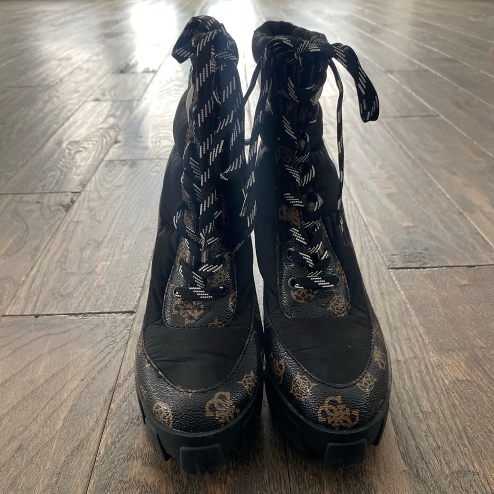 GuessLogo Winter Heeled Boots